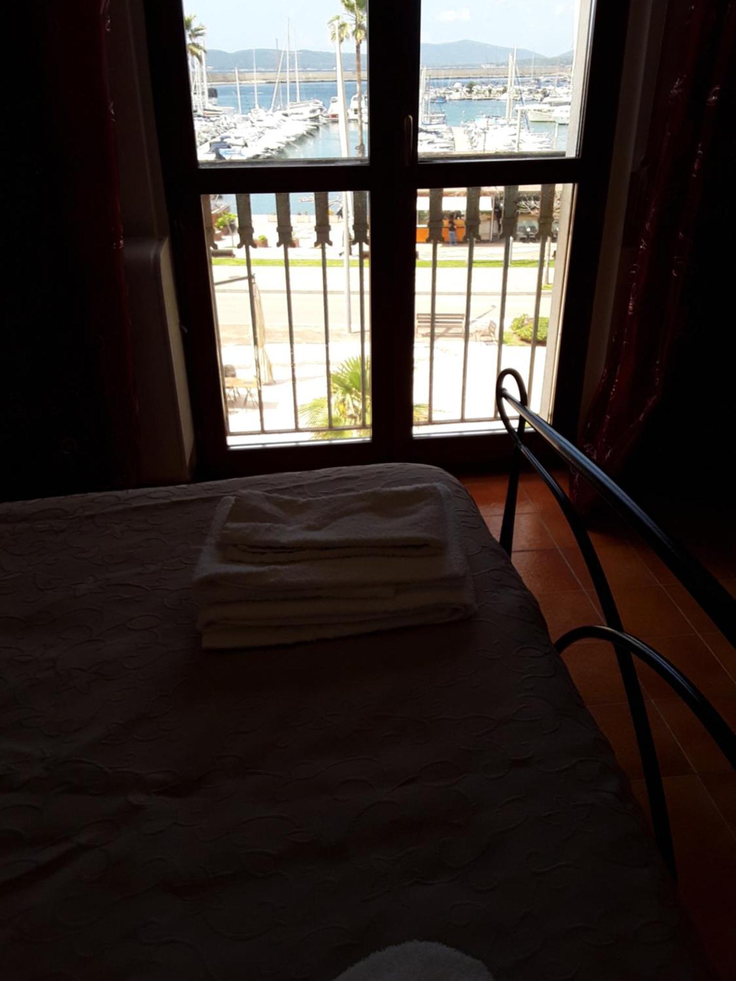 L'Aragosta Guesthouse 알게로 외부 사진