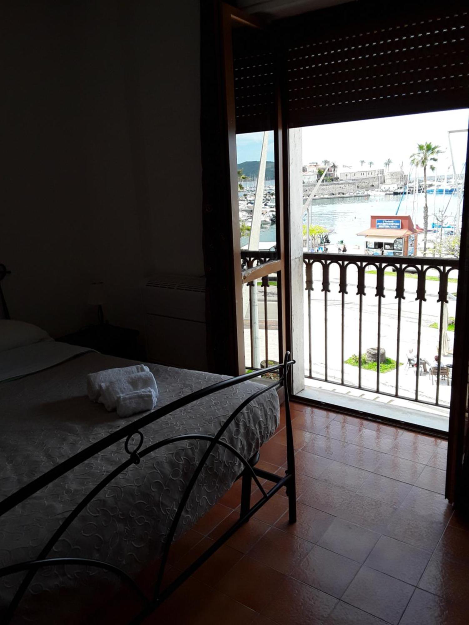 L'Aragosta Guesthouse 알게로 외부 사진