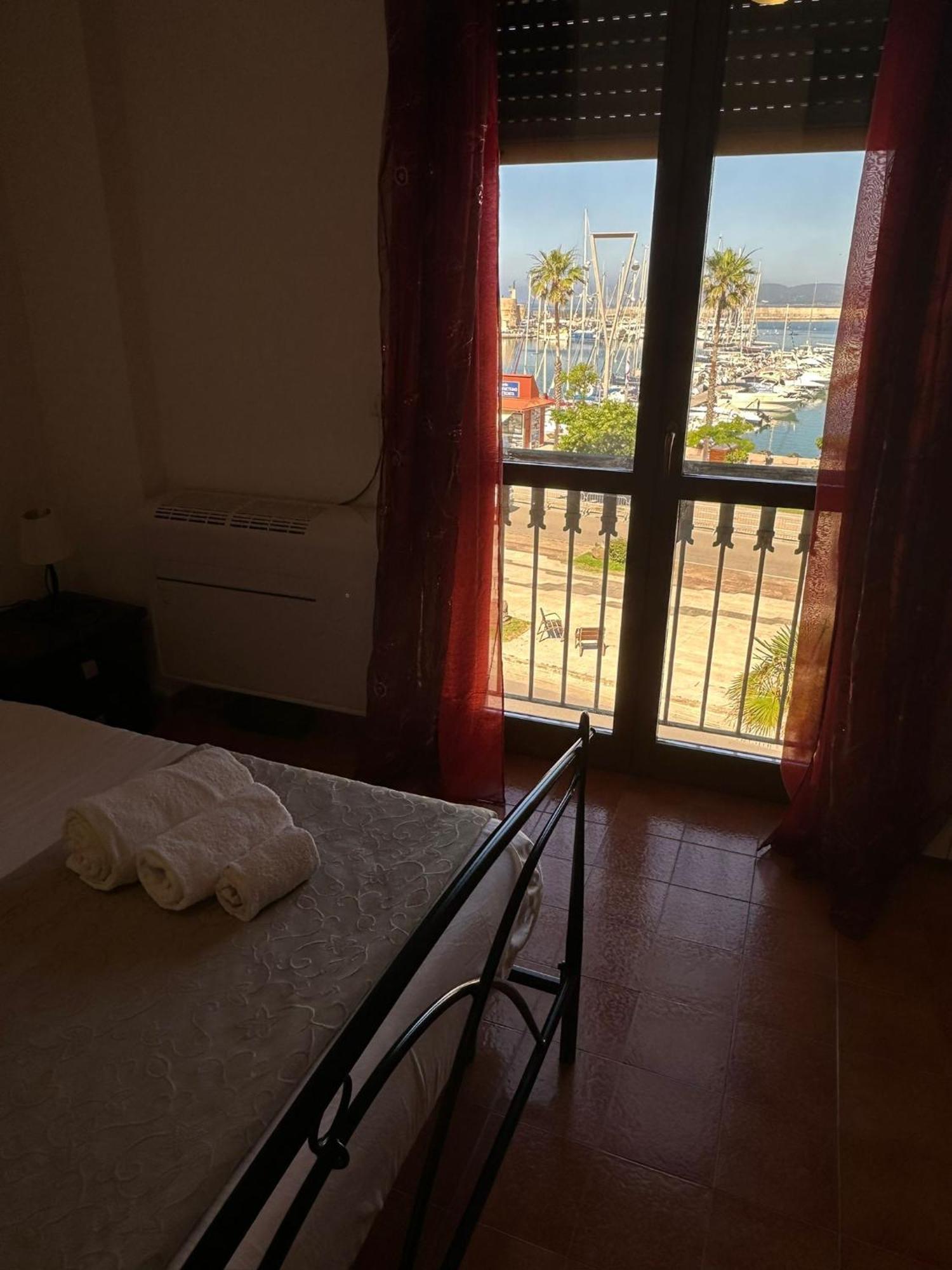 L'Aragosta Guesthouse 알게로 외부 사진